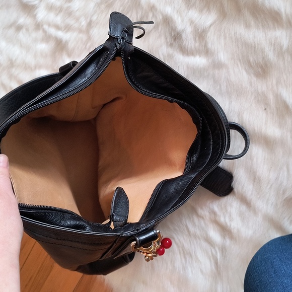 Luigi Sciorio Black Leather Shoulder Bag with Belt And Gold Buckle. Like New - Picture 5 of 8